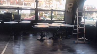 Esnaf bir umut dükkanı temizledi